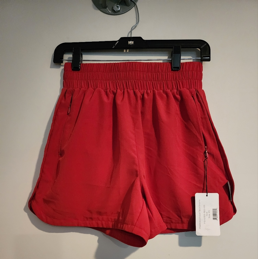 Red Women's Foray Golf Shorts